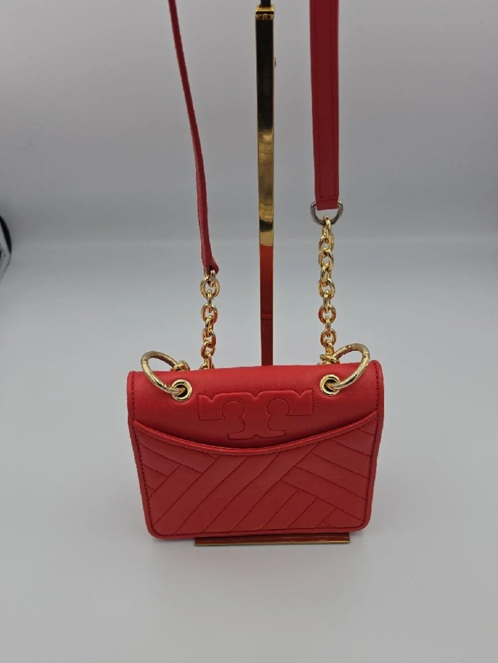 Tory Burch compact tory